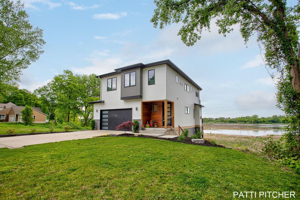 Photo of 104 River Hills Drive, Holland, MI 49424 (MLS # 26015830)