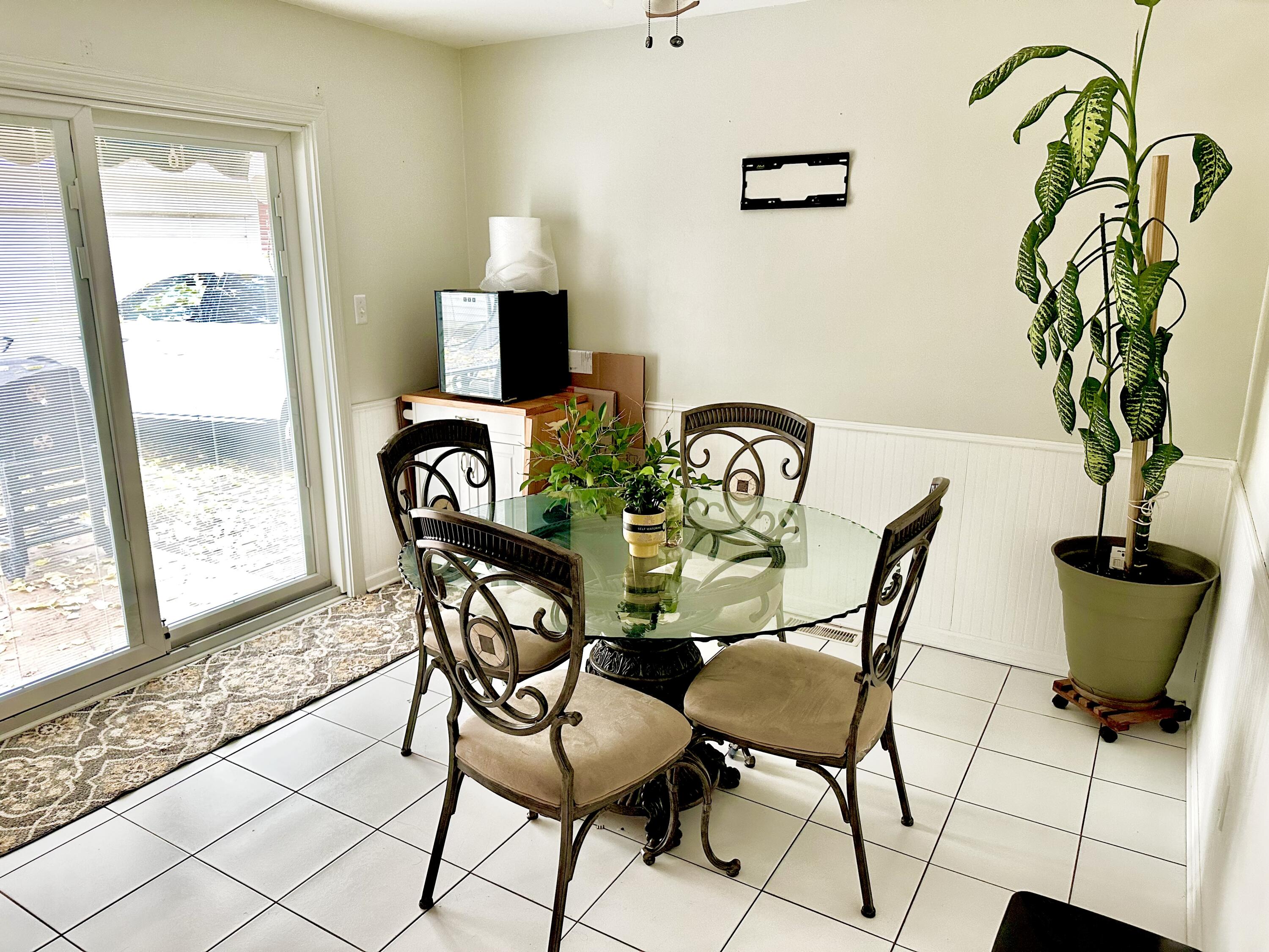 33155 Meadowlark Street