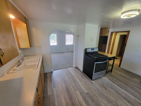 MLS: 25016021