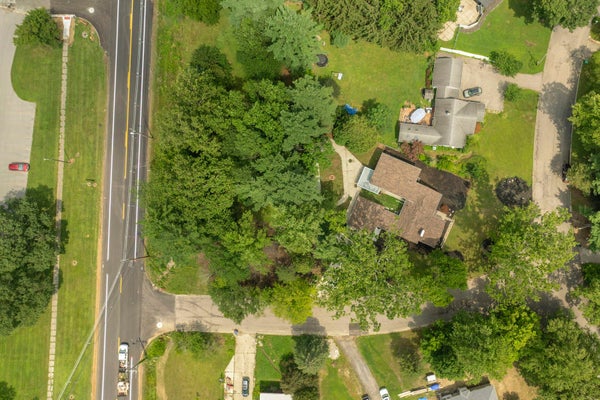 850 W CHICAGO RD, NILES, MI 49120 - Image 73413bb64eff50f9f7255c8d7fd4e946/2426022967