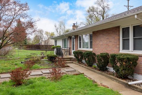 Photo of 4918 Ainsley Avenue, Ann Arbor, MI 48108 (MLS # 26016661)