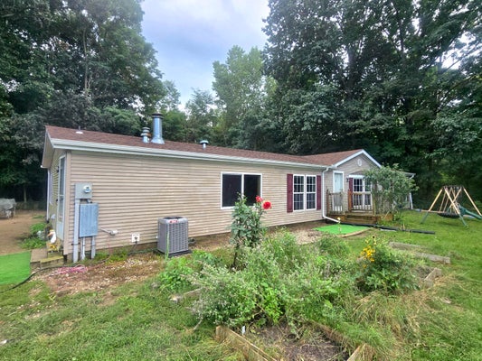 251 MILLBURG DR, BENTON HARBOR, MI 49022 - Image 73865124b82a3aee4ffbd00dc53be821/1127353281