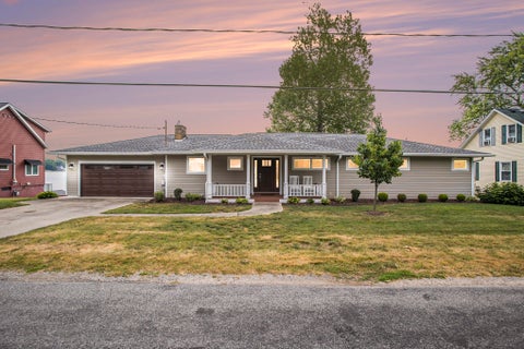 Photo for 905 Elm Street