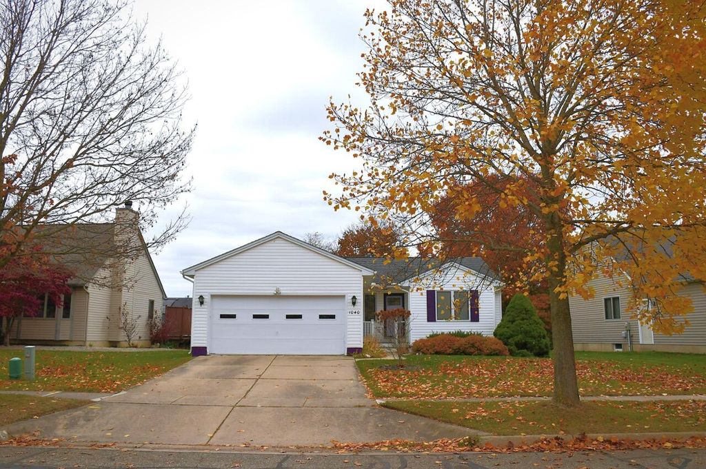Photo of 1040 Heritage Drive, Saline, MI 48176 (MLS # 26005087)