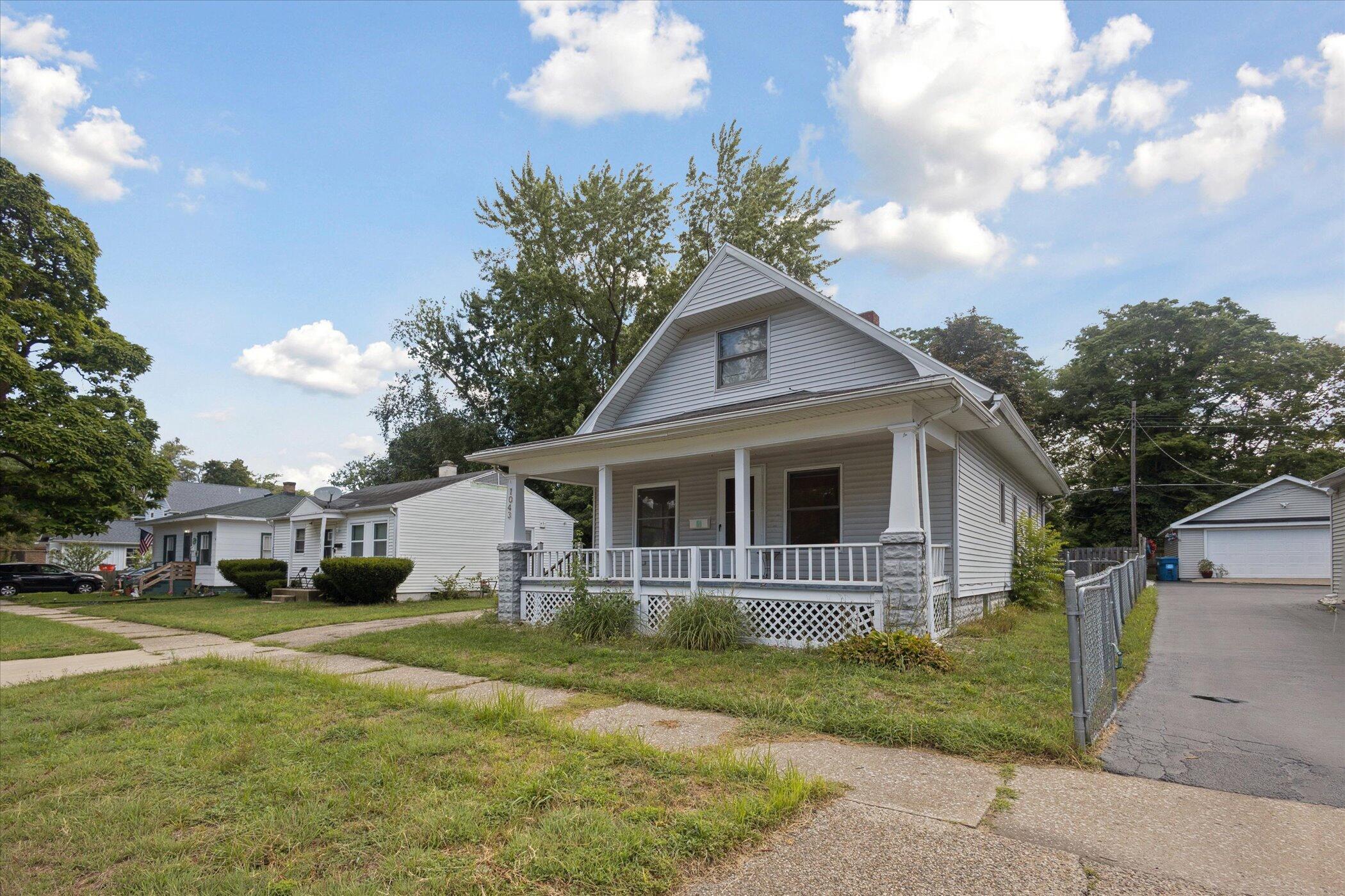 1043 Jennings Avenue