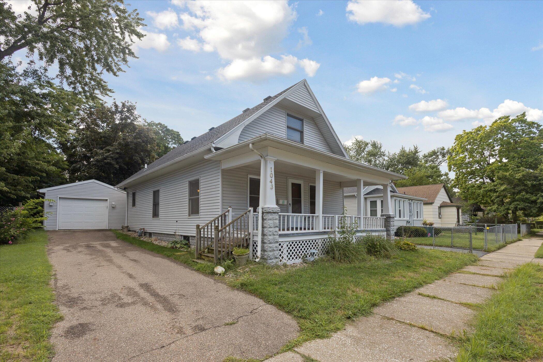 1043 Jennings Avenue