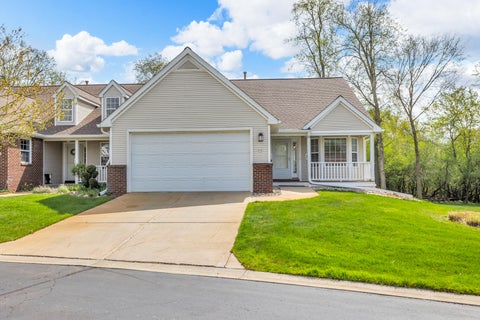Photo for 841 E Barrington Circle