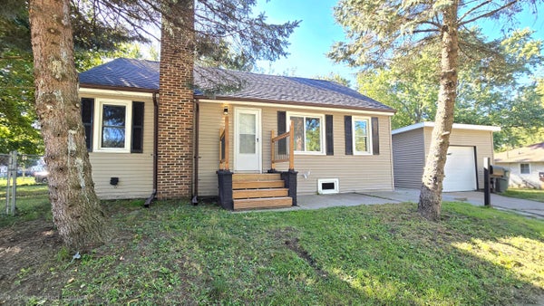 3242 TENNY ST, LANSING, MI 48910 - Image 749943e1b5b6f4b00bca2c6bfaaebb33/3808789452