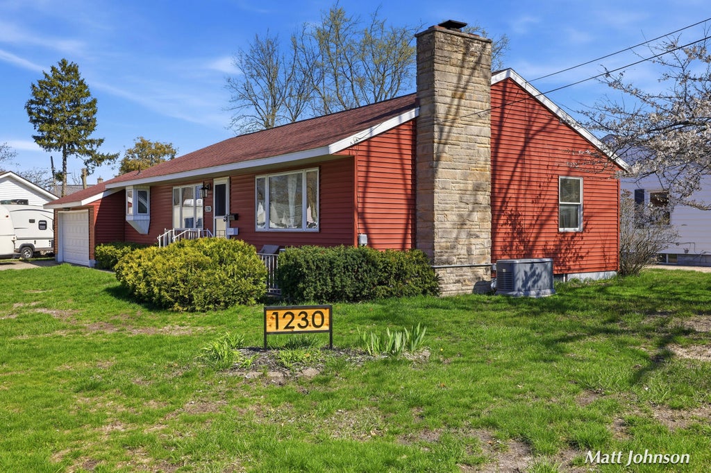 Photo of 1230 Princeton Road, Muskegon, MI 49441 (MLS # 26017159)