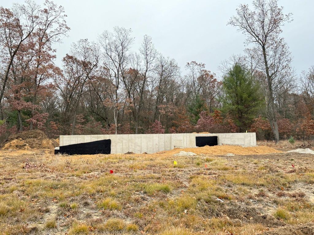 Photo of 404 Sabine Drive #9, Muskegon, MI 49442 (MLS # 25060285)