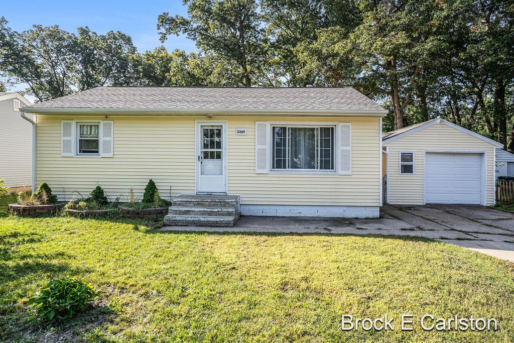 Photo of 2369 James Avenue, Muskegon, MI 49442 (MLS # 25047849)