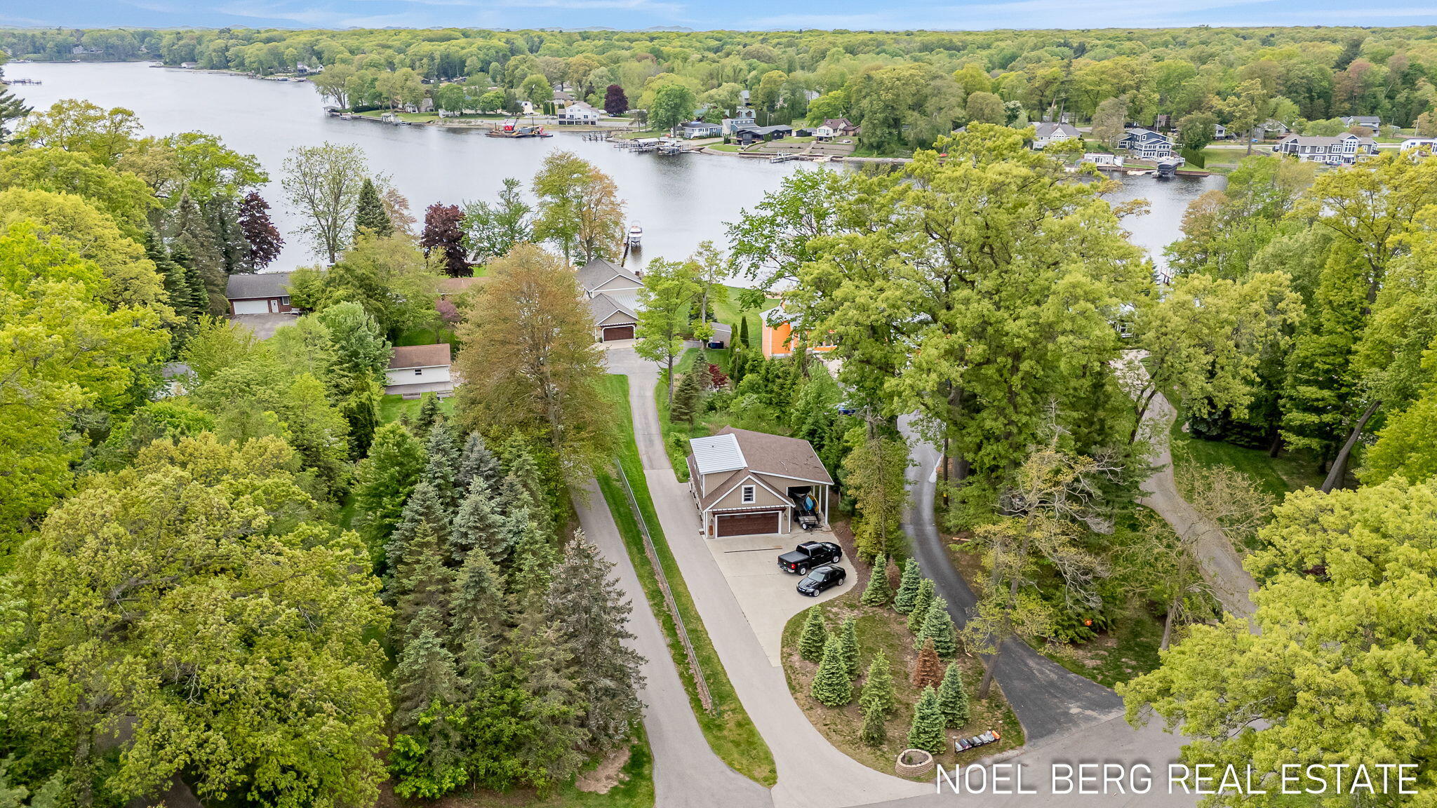 16 Circle Drive