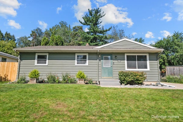 977 COVENTRY DR NW, GRAND RAPIDS, MI 49544 - Image 7534c189ab0e2dd349c1927581d6fb6a/2096863417