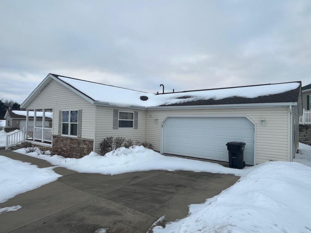 Photo of 5261 Autumn Hill Drive, Kalamazoo, MI 49004 (MLS # 26005188)