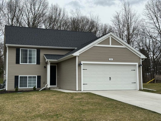 516 MCDONOUGH ST, JACKSON, MI 49201 - Image 754d9ca6ab0e0a2befe36d7be9955e75/1708847322