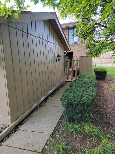 7411 Pebble Point West Bloomfield MI 48322