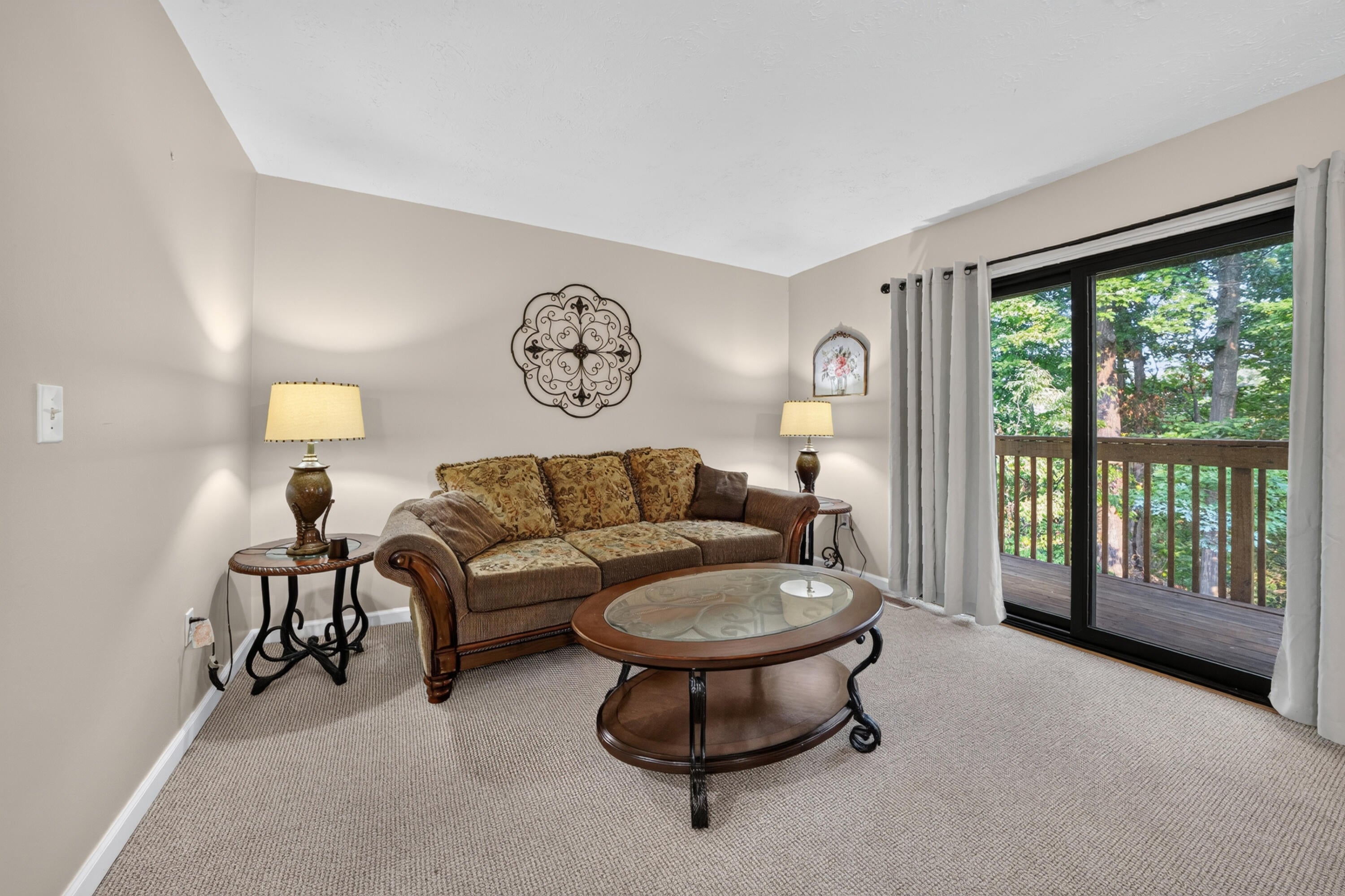 1564 Charter Oak Drive