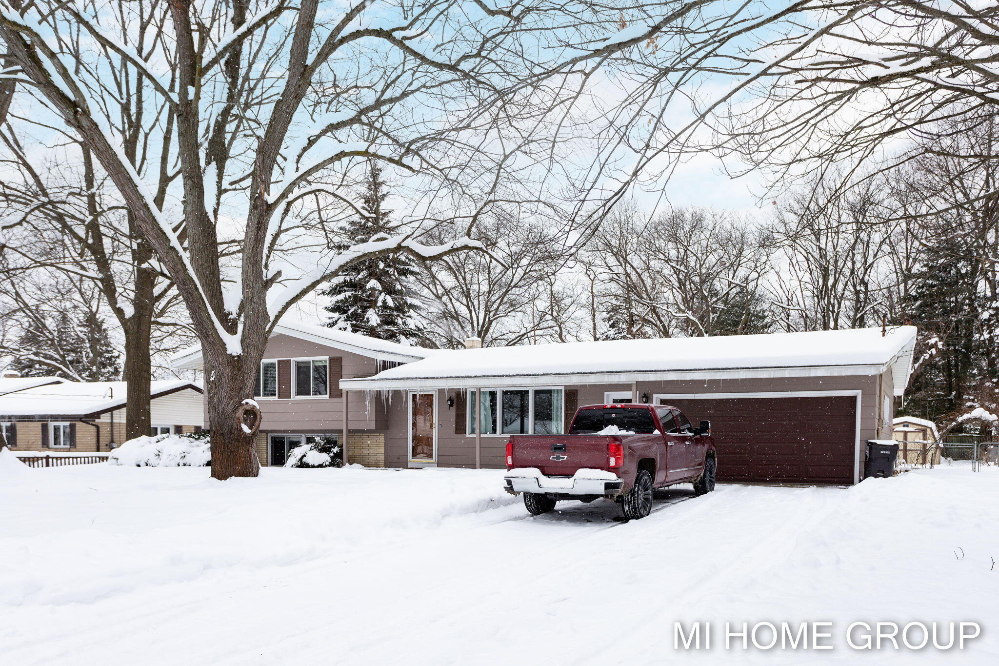 Photo 1 of 27 of 278 Eastmont Avenue house