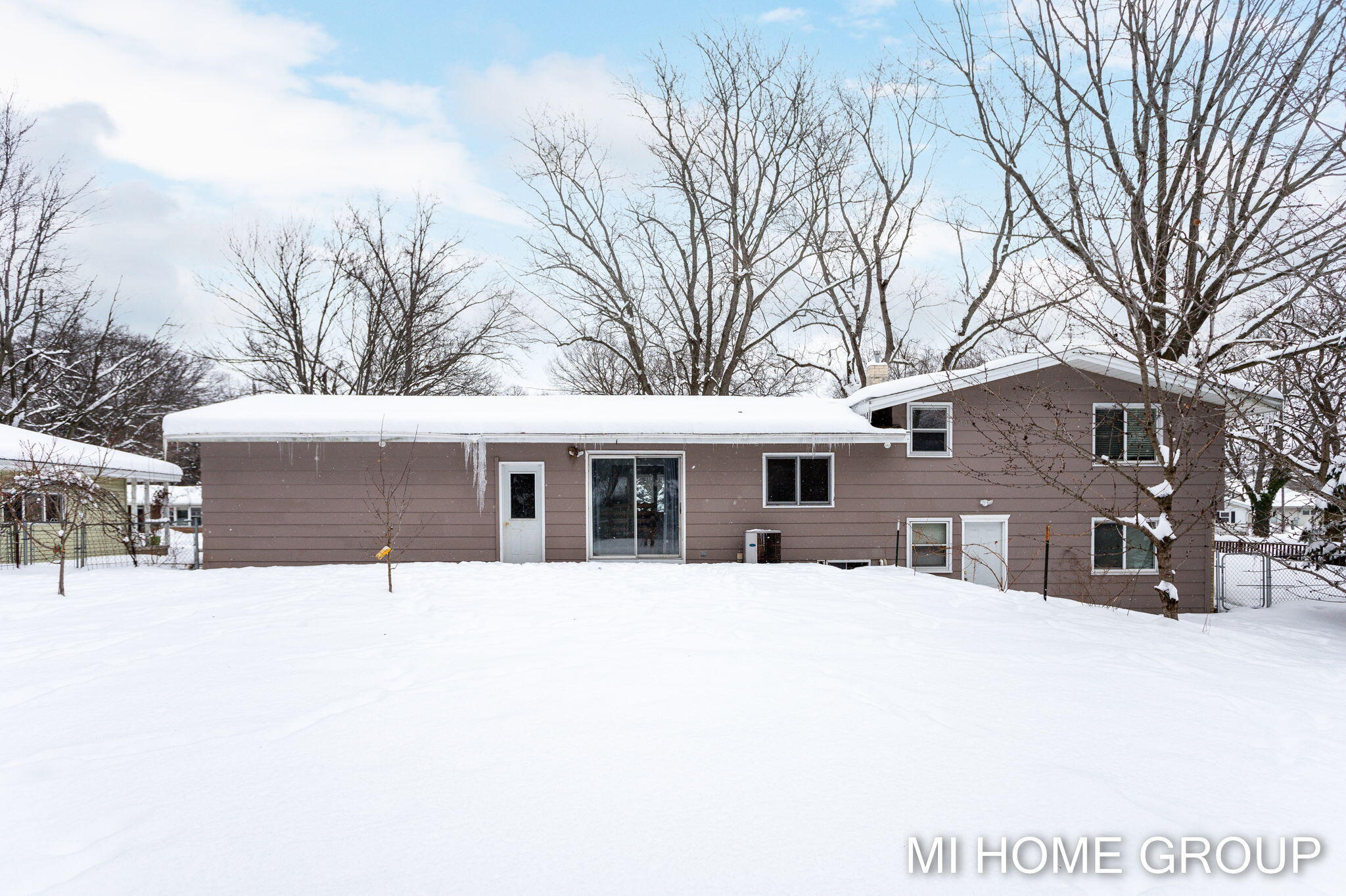 Photo 6 of 27 of 278 Eastmont Avenue house