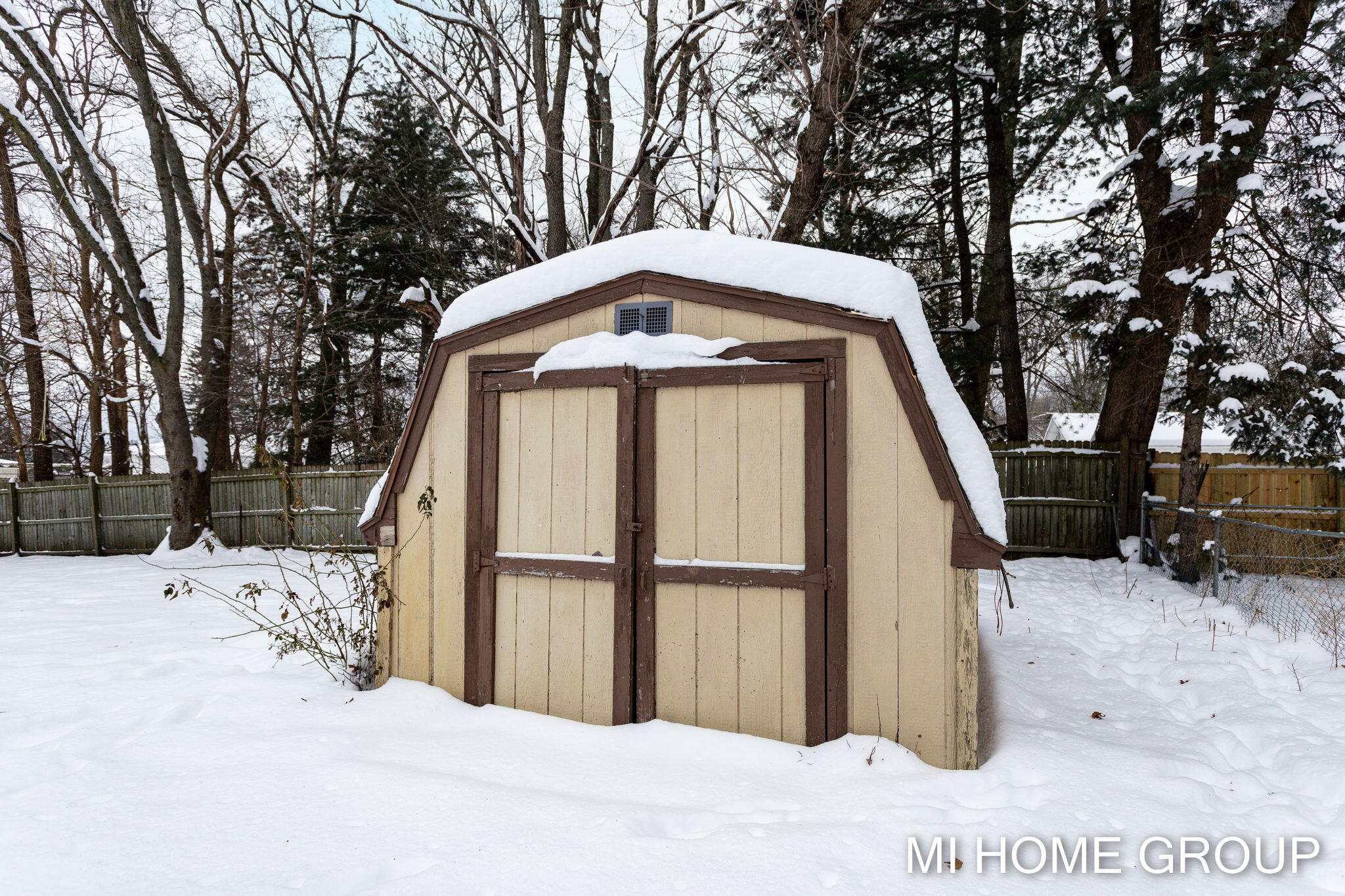 Photo 5 of 27 of 278 Eastmont Avenue house