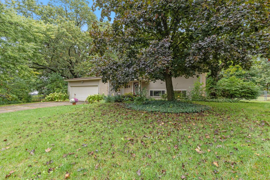 Photo of 5090 Natchez Ct Court NE, Rockford, MI 49341 (MLS # 25051777)