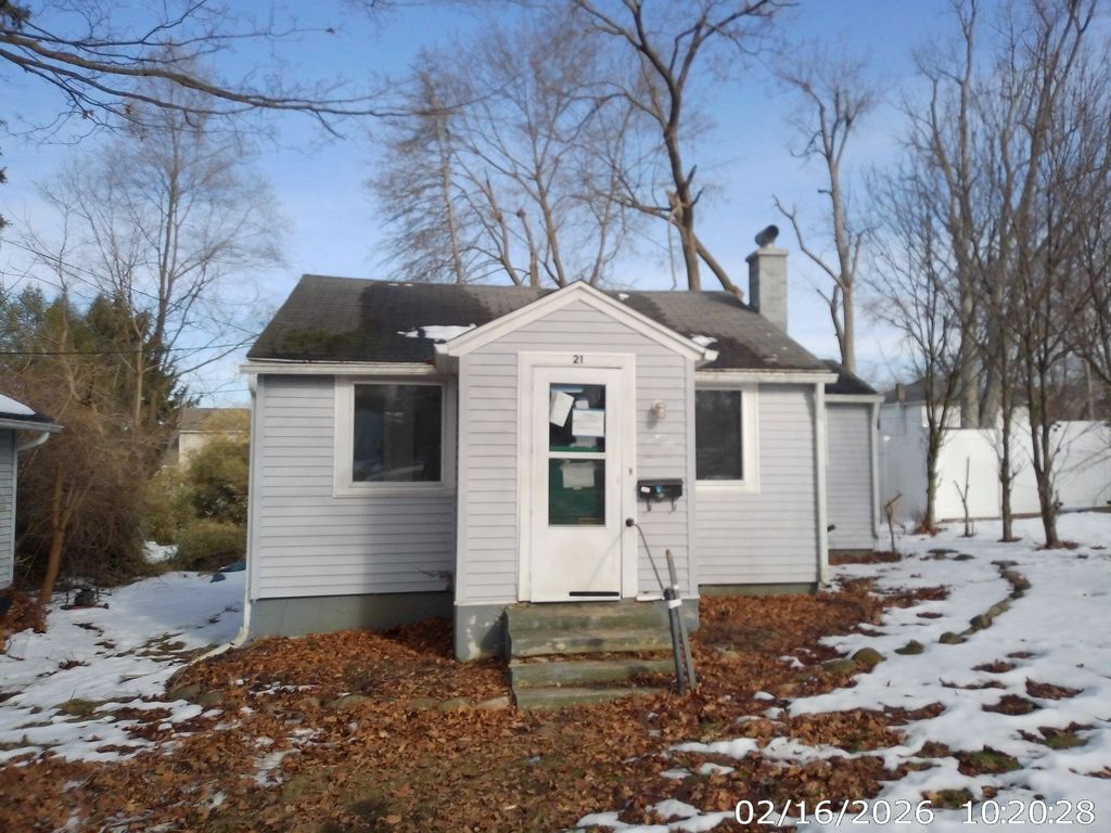 Photo of 21 Frisbie Street, Hillsdale, MI 49242 (MLS # 26005981)