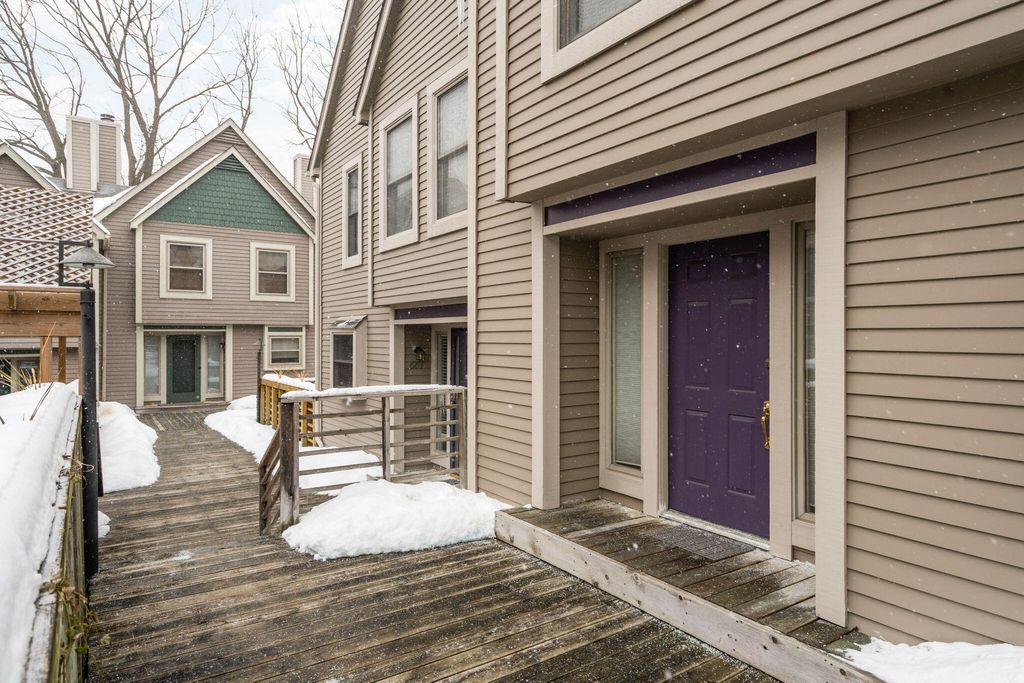 Photo of 663 N 5th Avenue, Ann Arbor, MI 48104 (MLS # 26005695)
