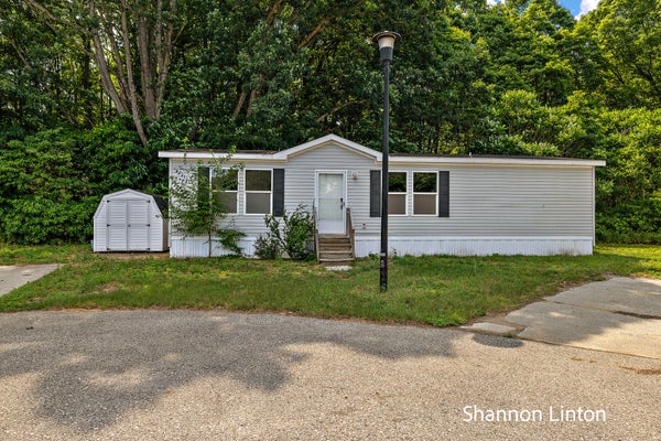 8783 MUIRFIELD DR, WEST OLIVE, MI 49460 - Image 75cf8a4bca902c56ff89a024cd3c74ab/4005372902