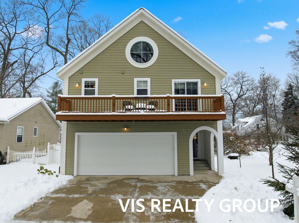 Photo of 17323 Ottawa Avenue, Spring Lake, MI 49456 (MLS # 25061740)