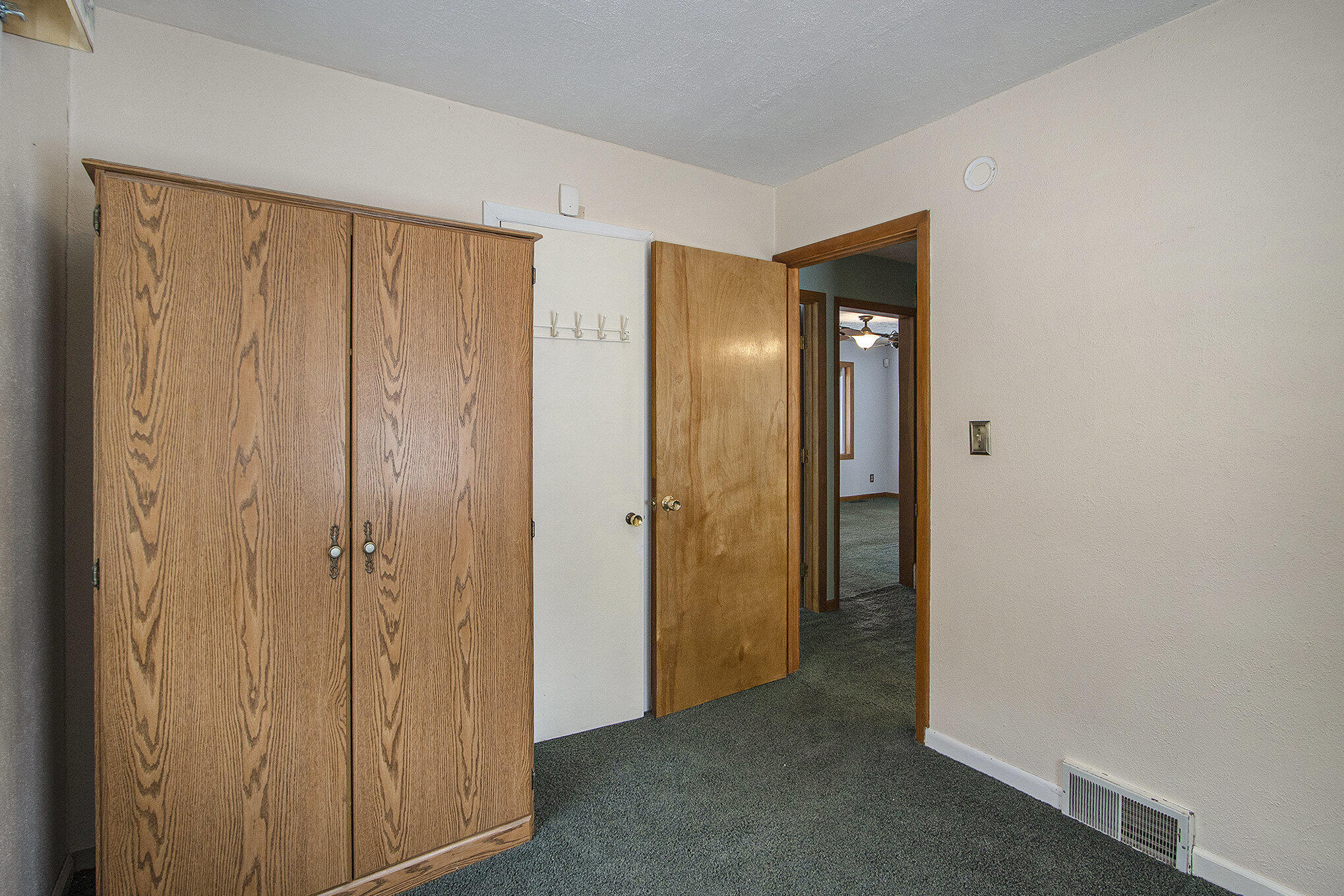 Battle Creek, Michigan 49015, United States, 3 Bedrooms Bedrooms, ,1 BathroomBathrooms,Residential,Active,1756