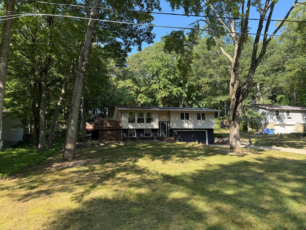 Photo of 18291 Forest Avenue, Spring Lake, MI 49456 (MLS # 25048378)