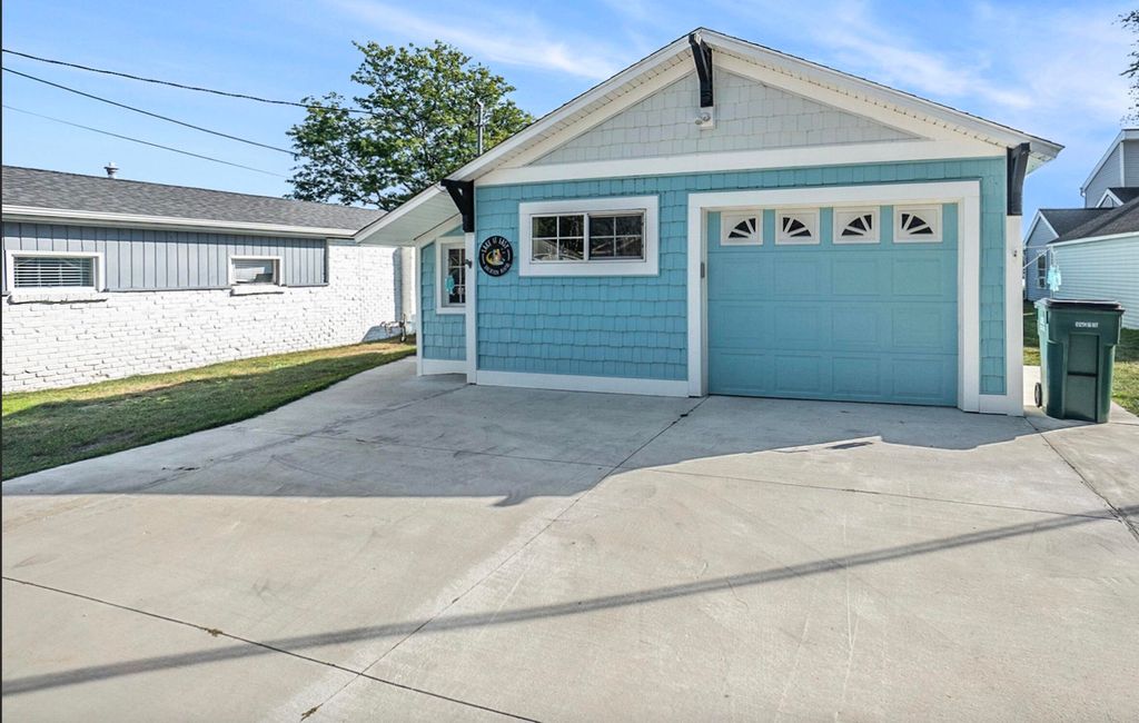 Photo of 141 Lakeshore Boulevard, Norton Shores, MI 49444 (MLS # 25050810)