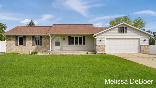 4359 HICKORY VIEW CT, WAYLAND, MI 49348 - Image 76bbc0a9f5afd1aa74aa227502da4cf5/1827072384