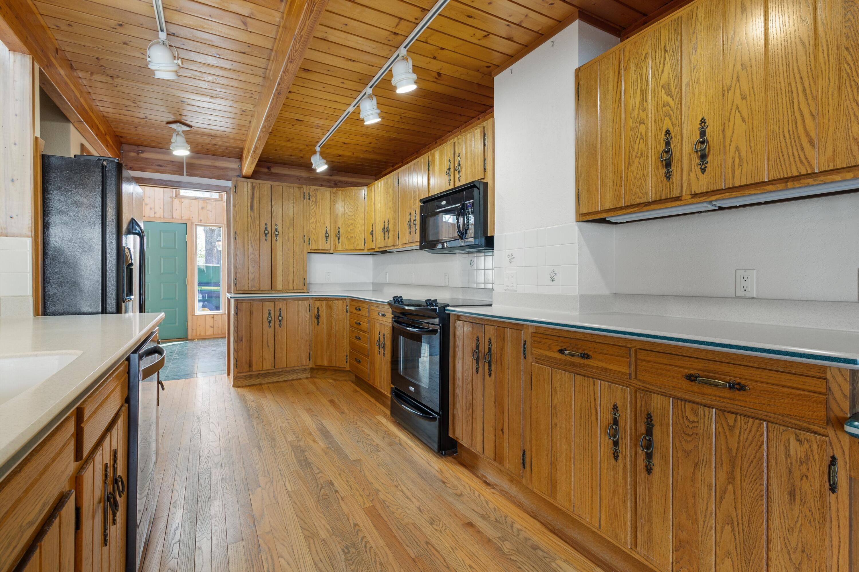 Battle Creek, Michigan 49017, United States, 4 Bedrooms Bedrooms, ,3 BathroomsBathrooms,Residential,Active,130314