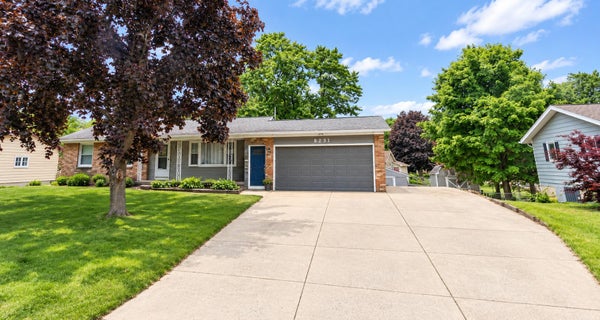 8231 E CHESTER AVE SW, BYRON CENTER, MI 49315 - Image 76fbc787aafa72e4aa65e917a0775998/973102002