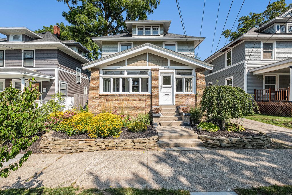 Photo of 536 Ethel Avenue SE, Grand Rapids, MI 49506 (MLS # 23031355)