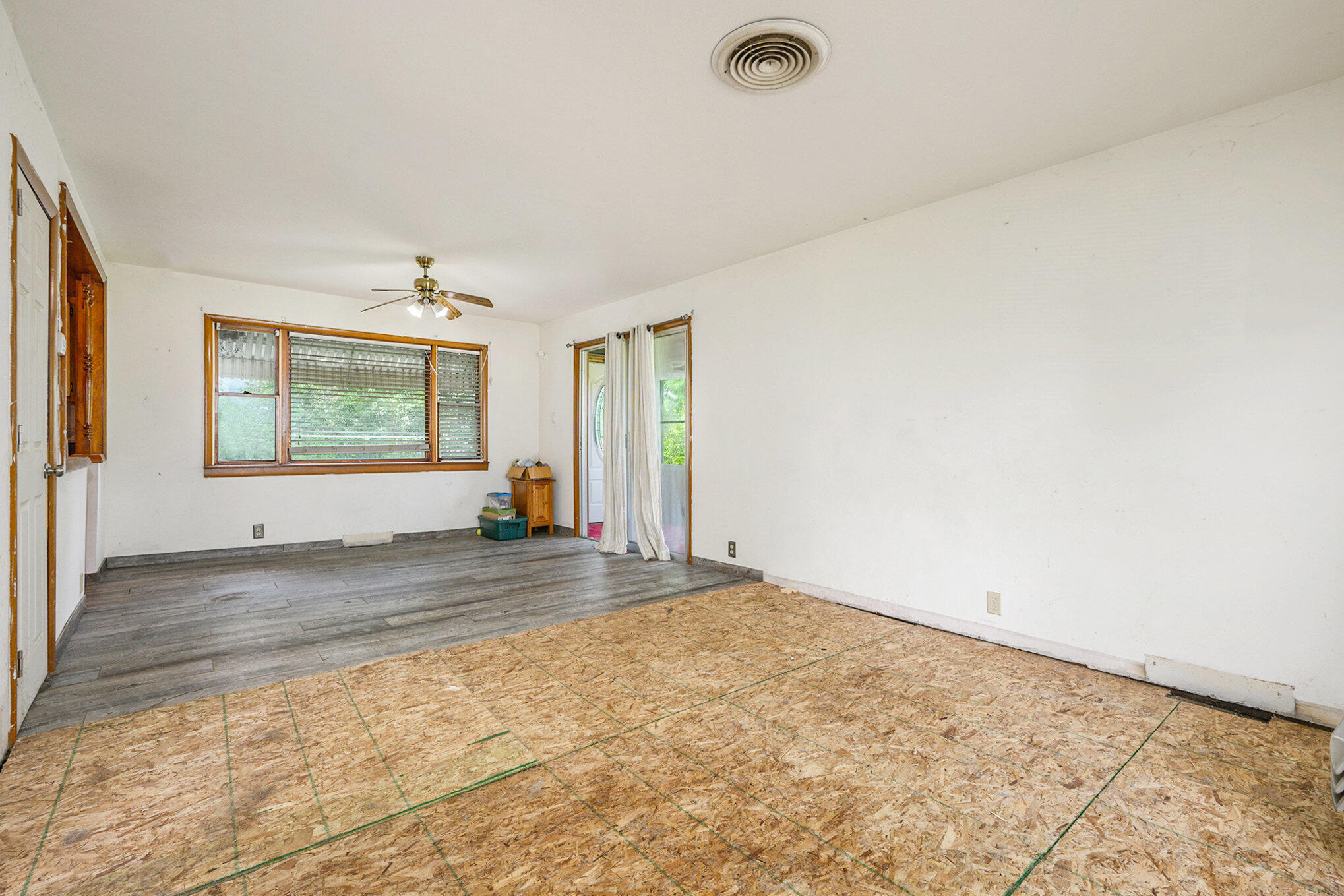 East Leroy, Michigan 49051, United States, 3 Bedrooms Bedrooms, ,1 BathroomBathrooms,Residential,Active,193803