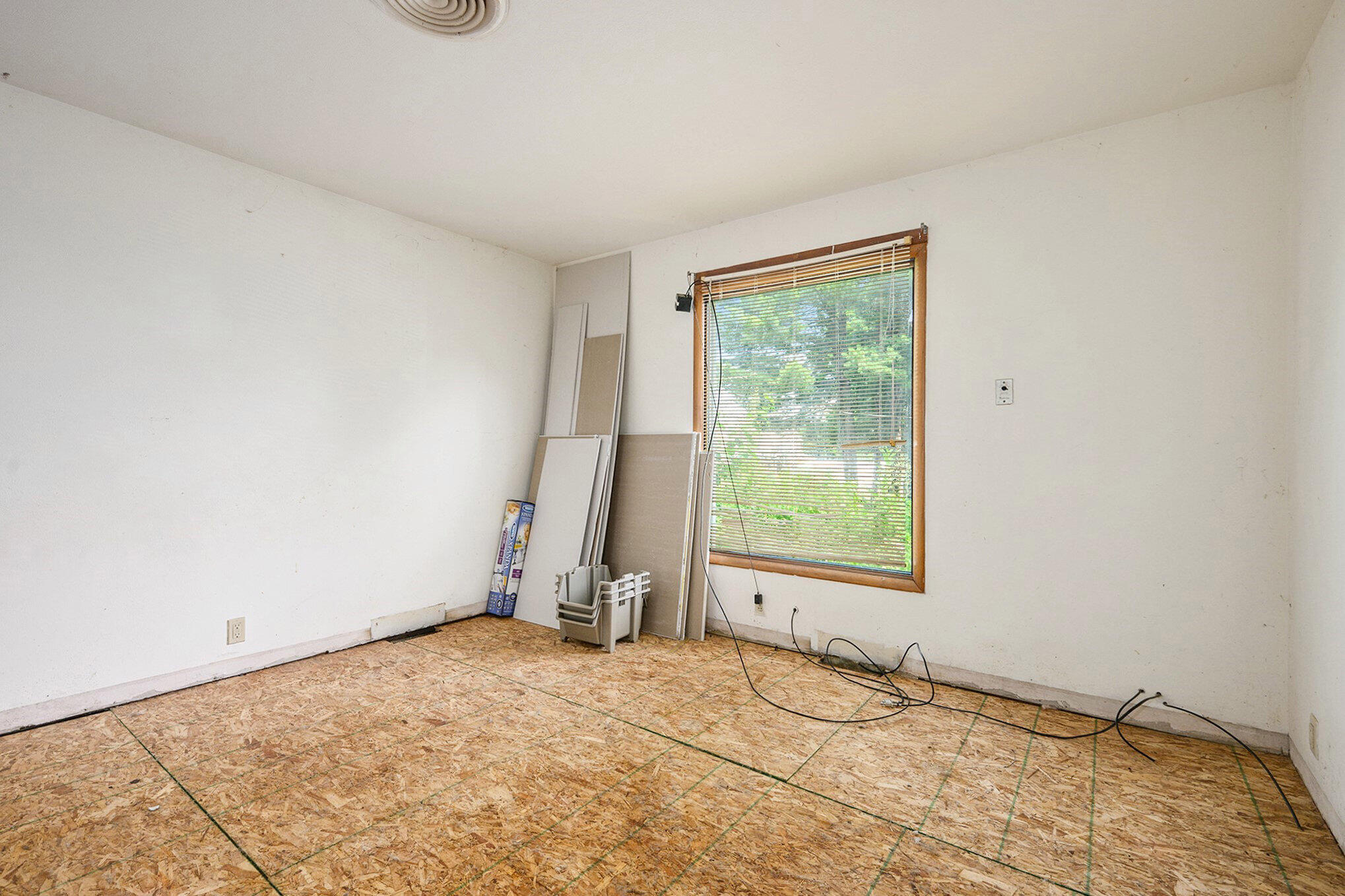 East Leroy, Michigan 49051, United States, 3 Bedrooms Bedrooms, ,1 BathroomBathrooms,Residential,Active,193803