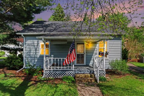 Photo of 402 S Jefferson Street, Sturgis, MI 49091 (MLS # 26017742)