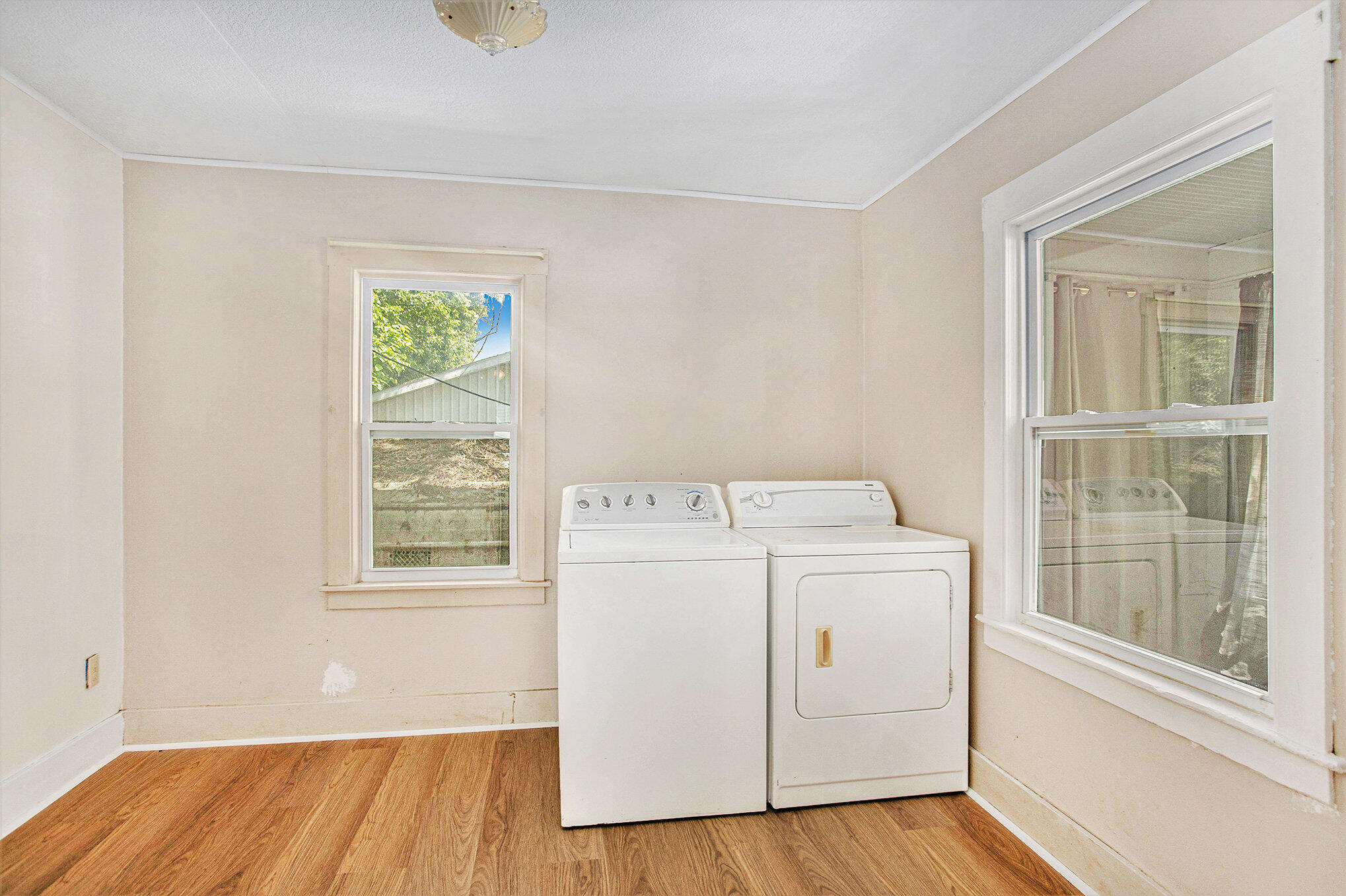 Battle Creek, Michigan 49015, United States, 2 Bedrooms Bedrooms, ,1 BathroomBathrooms,Residential,Active,166860