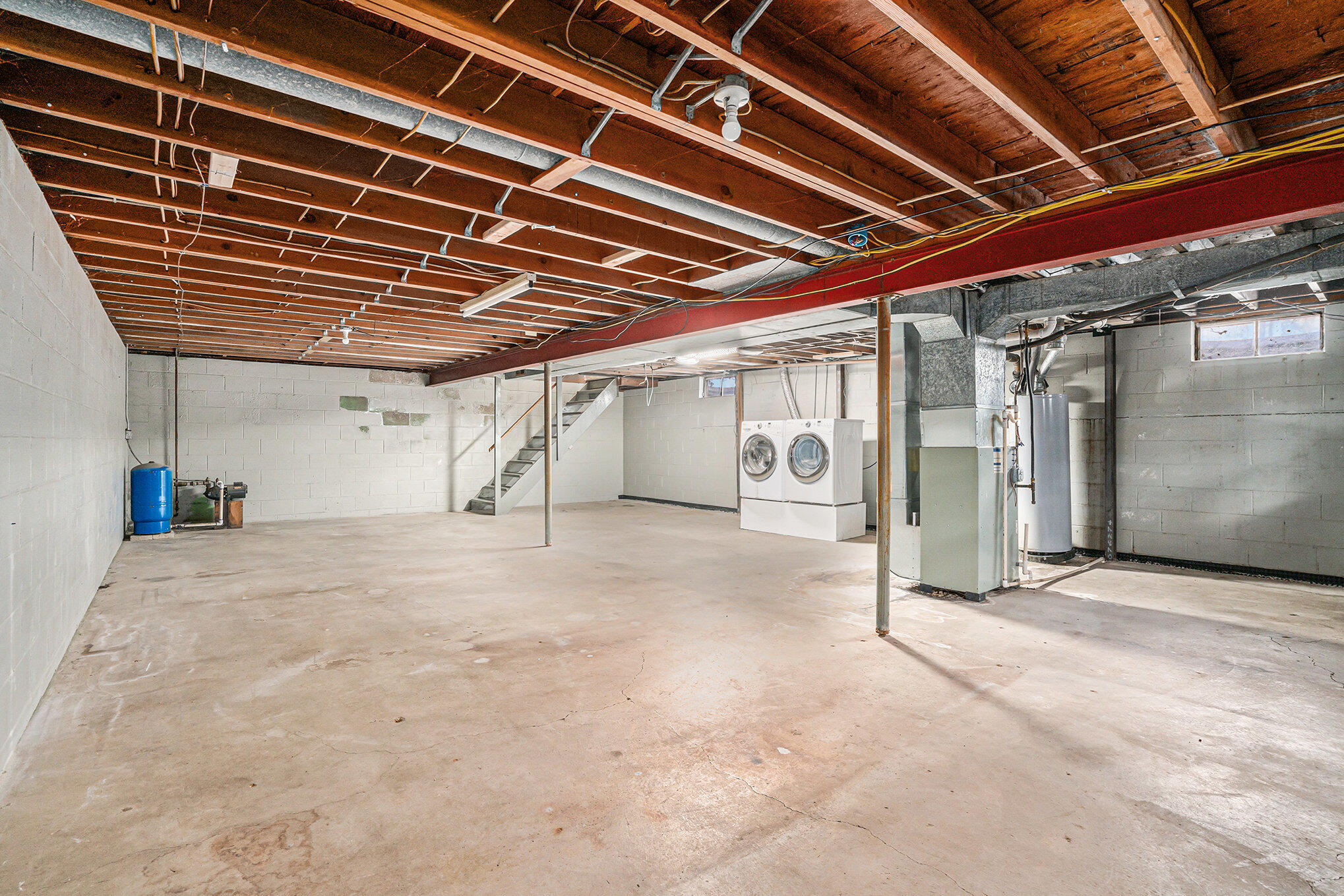 Edwardsburg, Michigan 49112, United States, 3 Bedrooms Bedrooms, ,2 BathroomsBathrooms,Residential,Active,244387