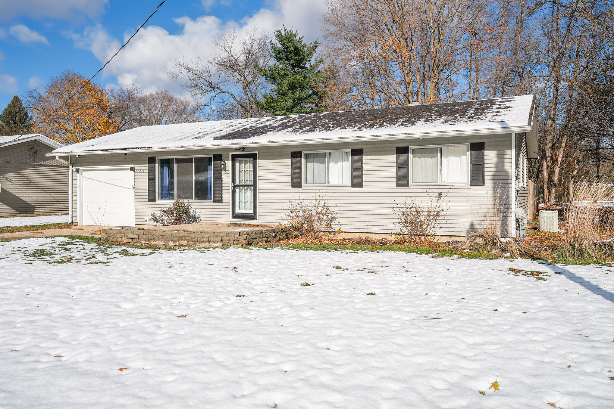 Edwardsburg, Michigan 49112, United States, 3 Bedrooms Bedrooms, ,2 BathroomsBathrooms,Residential,Active,244387