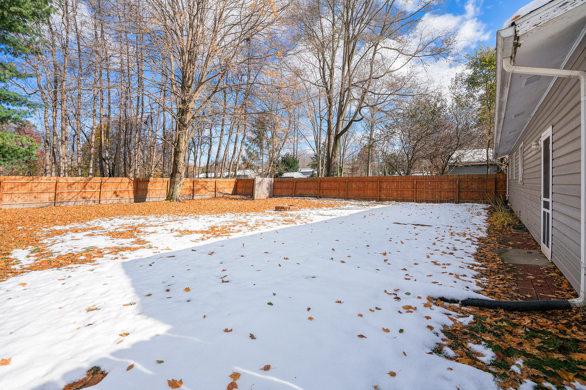 Edwardsburg, Michigan 49112, United States, 3 Bedrooms Bedrooms, ,2 BathroomsBathrooms,Residential,Active,244387