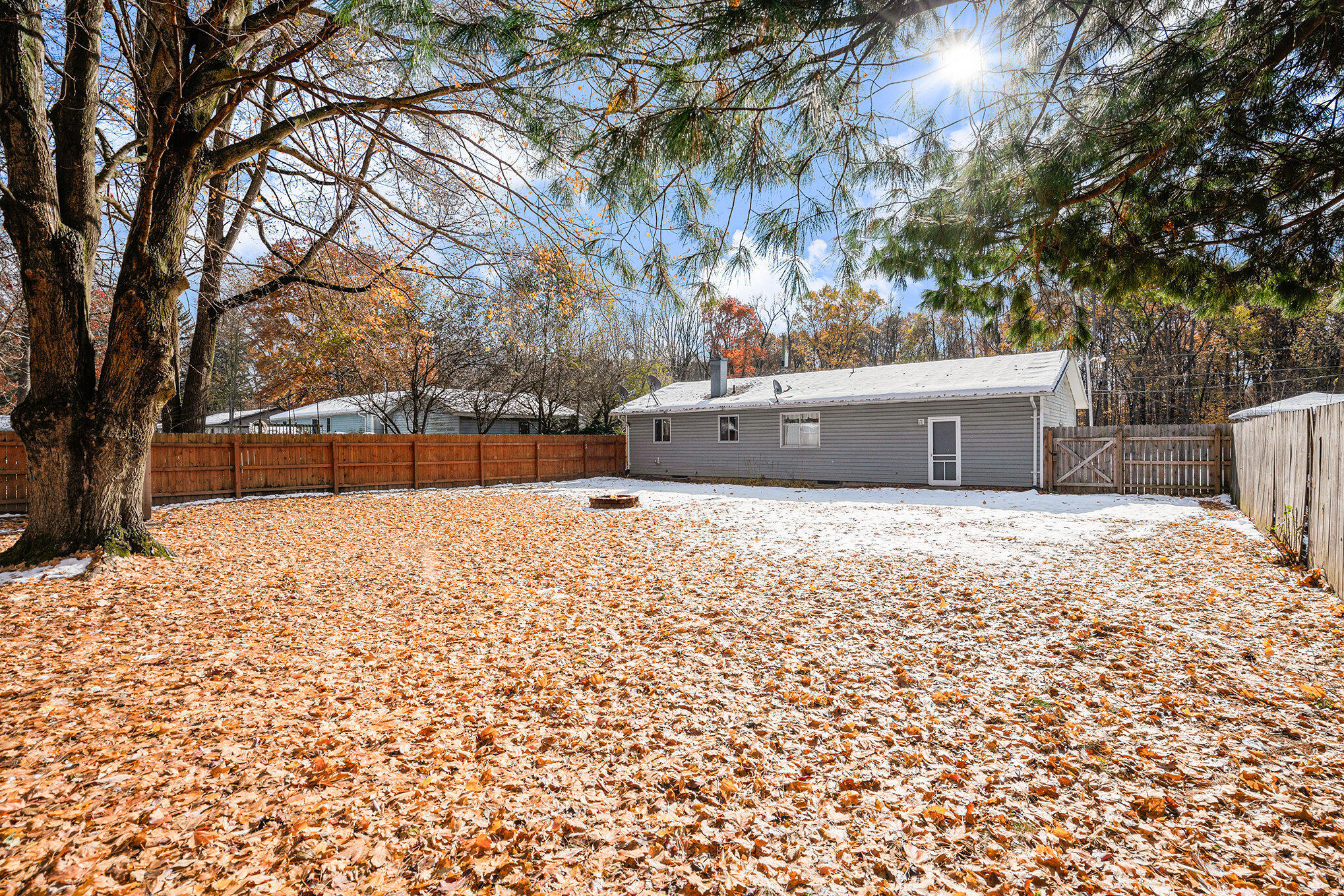 Edwardsburg, Michigan 49112, United States, 3 Bedrooms Bedrooms, ,2 BathroomsBathrooms,Residential,Active,244387