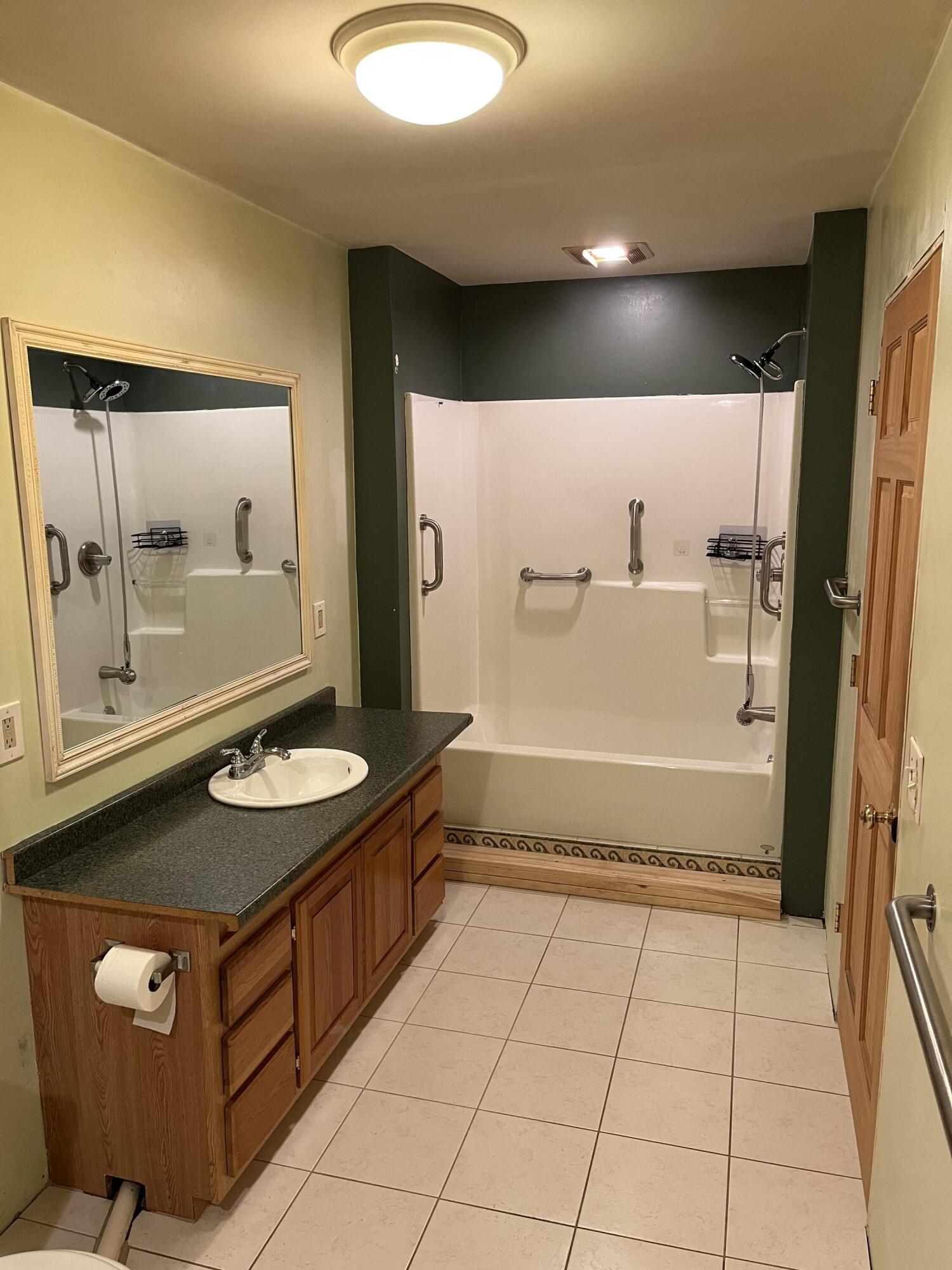 Plainwell, Michigan 49080, United States, 3 Bedrooms Bedrooms, ,1 BathroomBathrooms,Residential,Active,133338