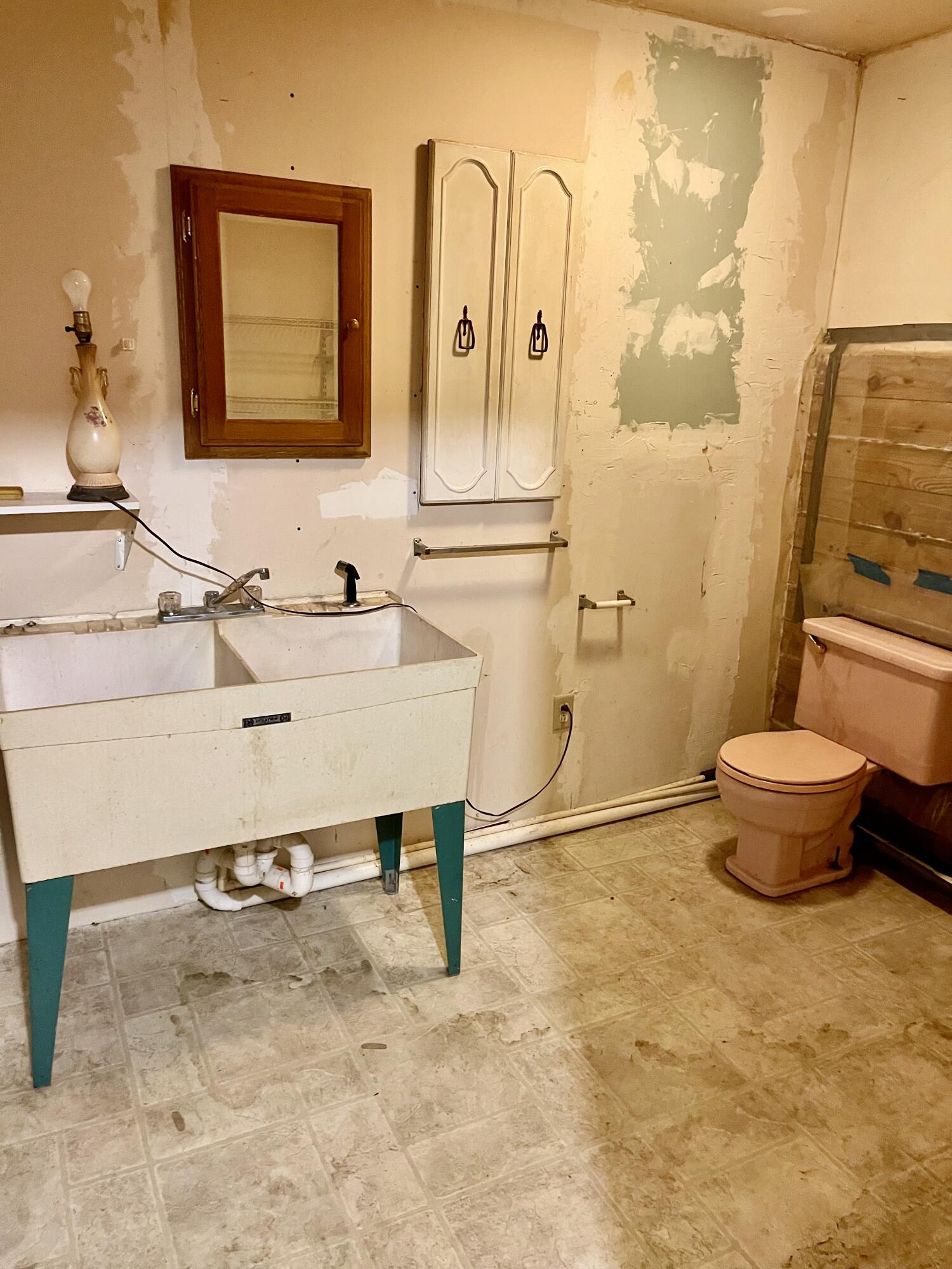 Plainwell, Michigan 49080, United States, 3 Bedrooms Bedrooms, ,1 BathroomBathrooms,Residential,Active,133338