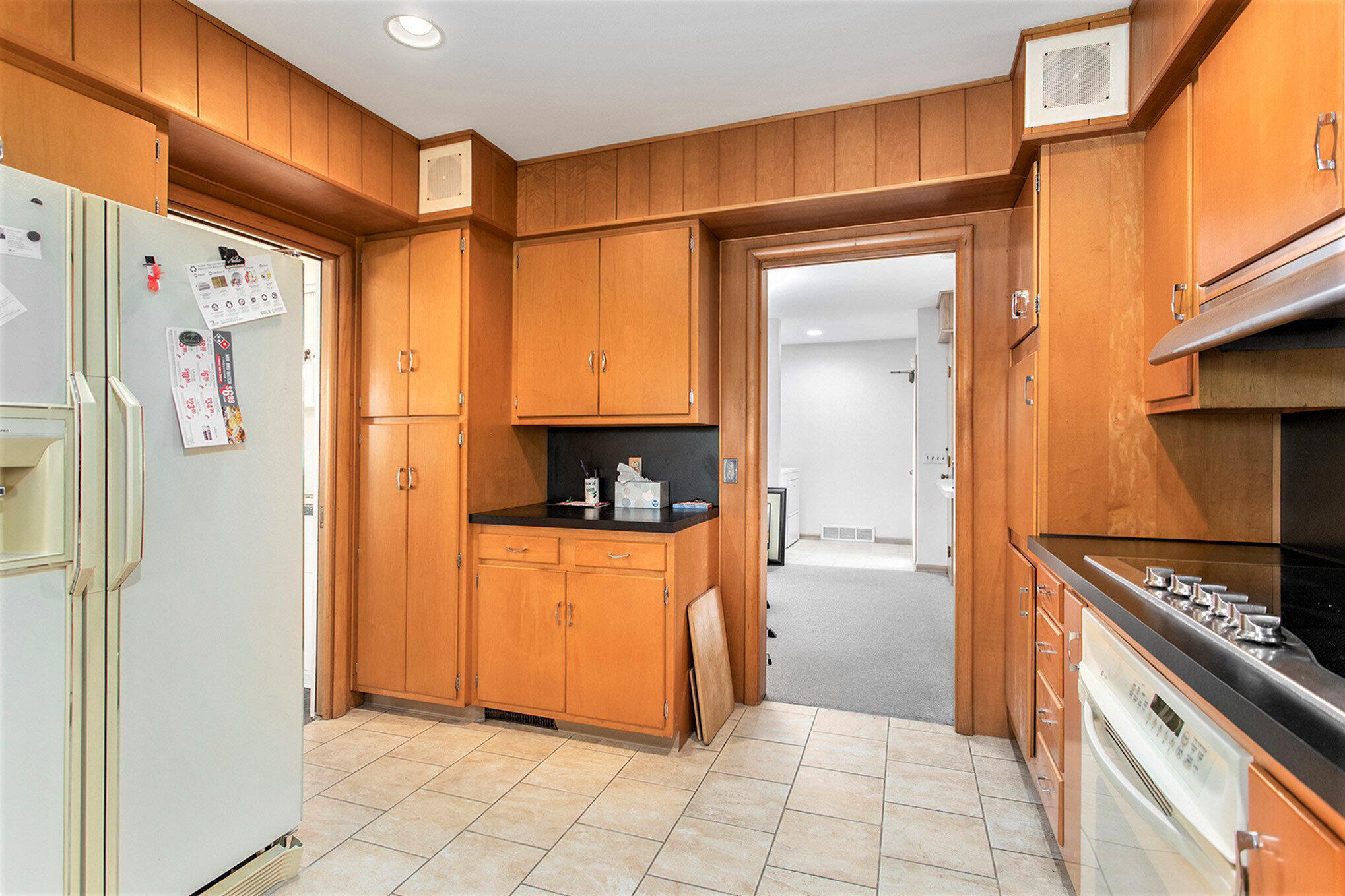 Kalamazoo, Michigan 49008, United States, 4 Bedrooms Bedrooms, ,4 BathroomsBathrooms,Residential,Pending,129901