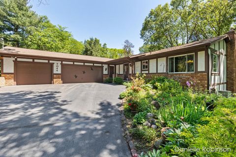 Single Family Residence in Grand Rapids MI 7044 Cascade Road.jpg