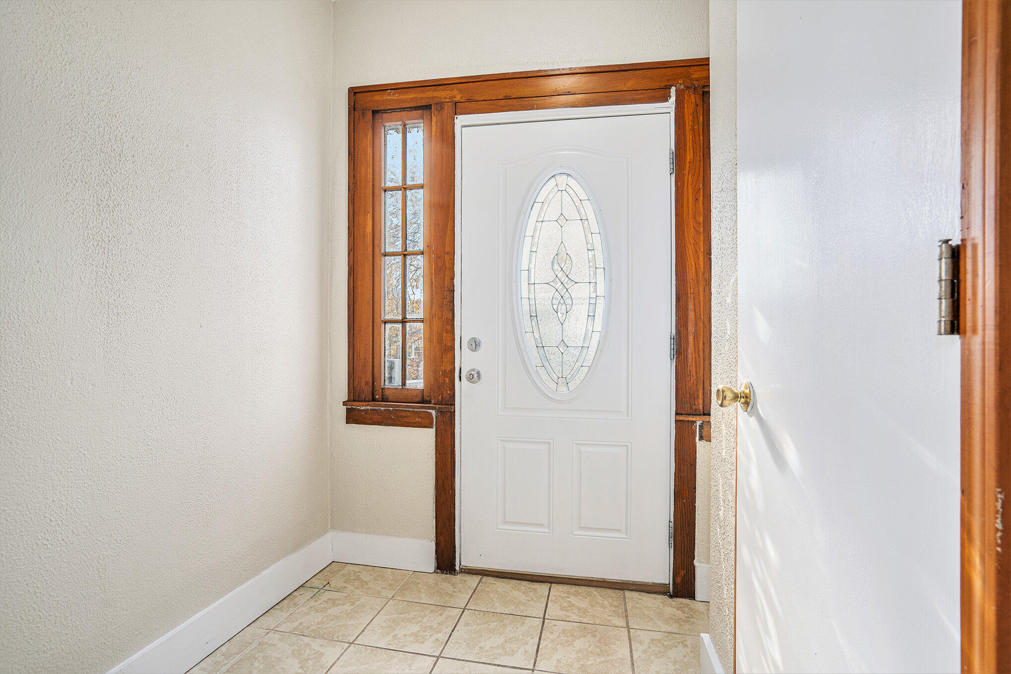 Kalamazoo, Michigan 49001, United States, 3 Bedrooms Bedrooms, ,2 BathroomsBathrooms,Residential,Pending,12099