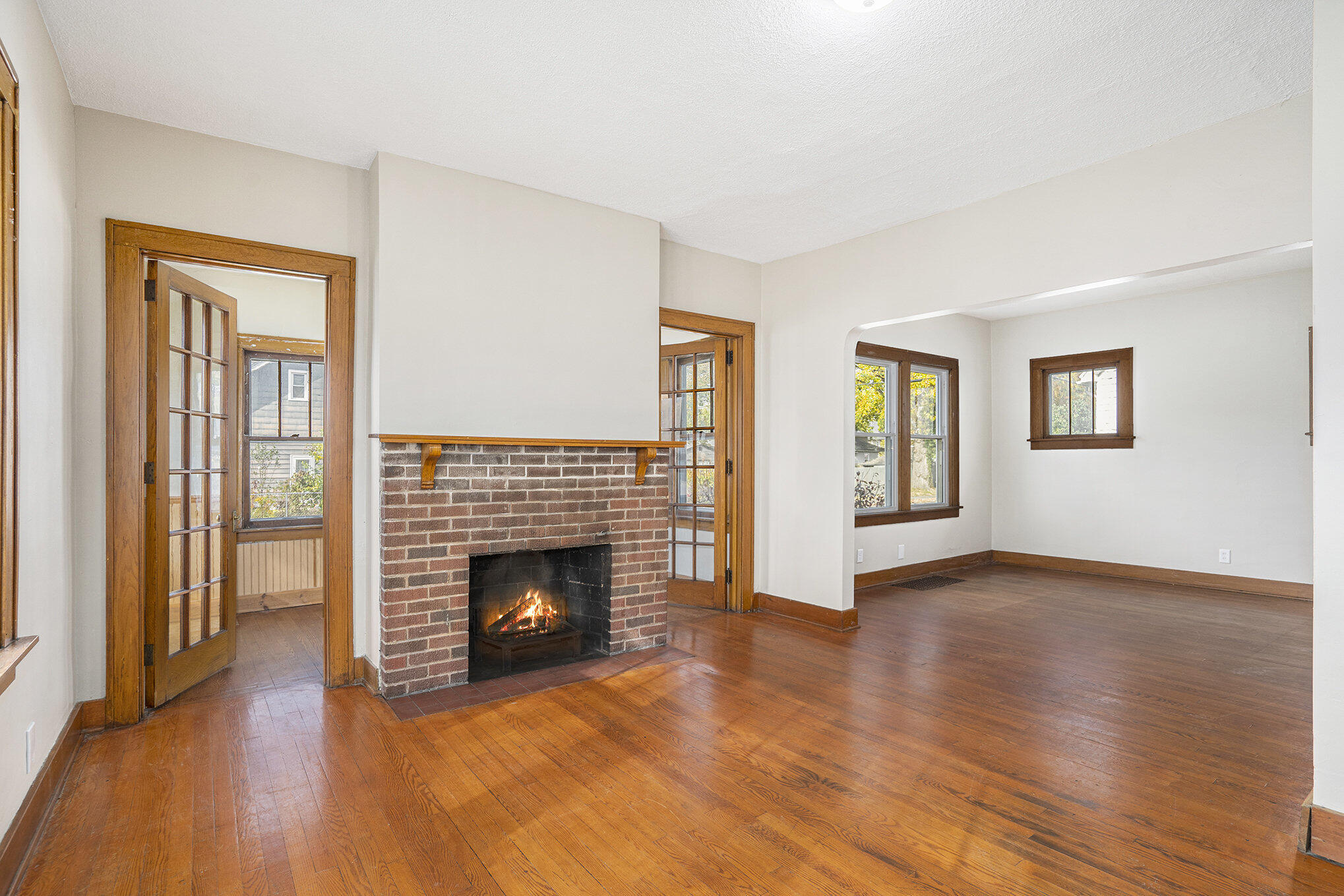 Kalamazoo, Michigan 49001, United States, 3 Bedrooms Bedrooms, ,2 BathroomsBathrooms,Residential,Pending,12099